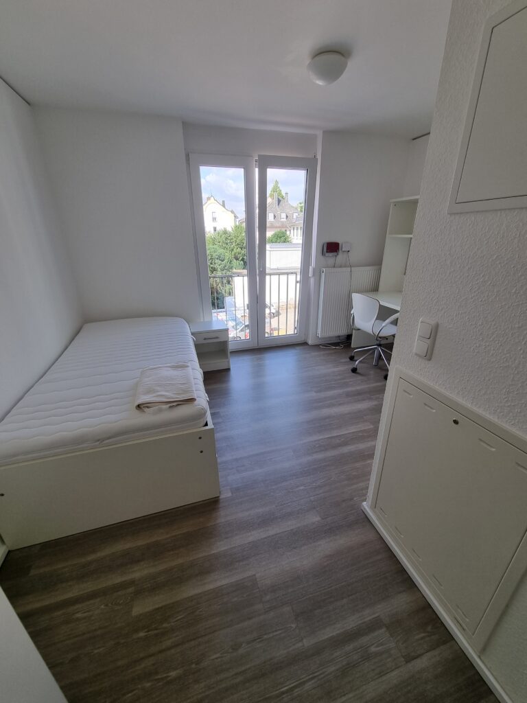 1-room apartment with private bathroom/shower - fully furnished - from 18 qm - Bild 5