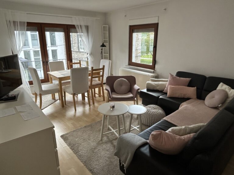 Room available in a 2-girl shared apartment - Bild 1