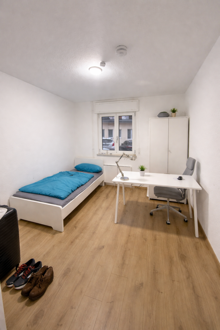 Furnished WG Room – 30 m to WHU – All-Inclusive Rent 399 € - Room Nr 2 - Bild 1