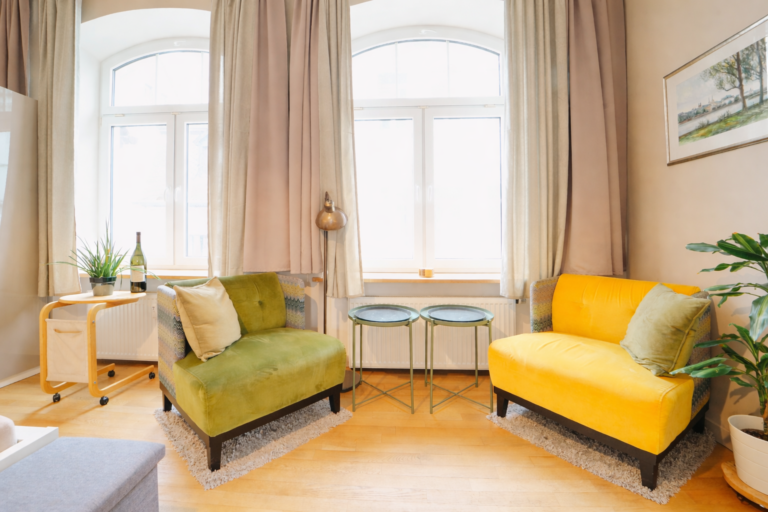 Wunderschönes, möbliertes Apartment 45m² in direkter Unilage. Ab 01.06.2026 - Bild 1