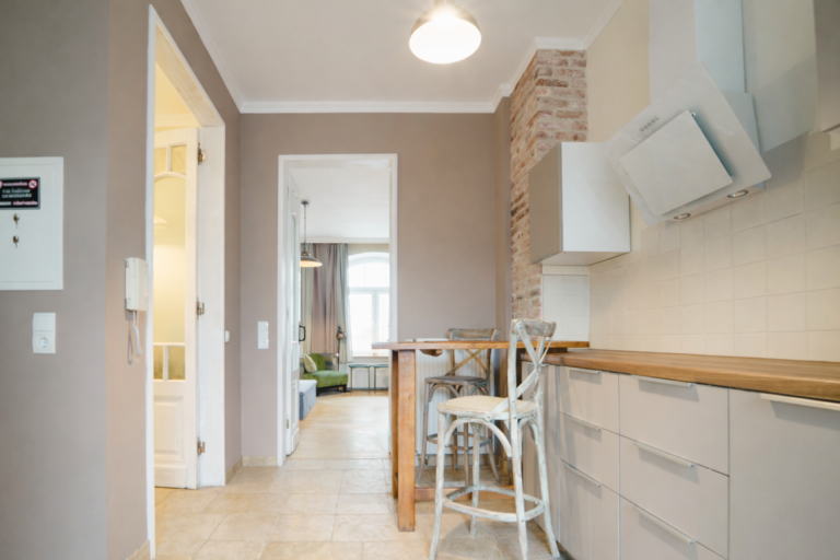 Wunderschönes, möbliertes Apartment 45m² in direkter Unilage. Ab 01.06.2026 - Bild 8