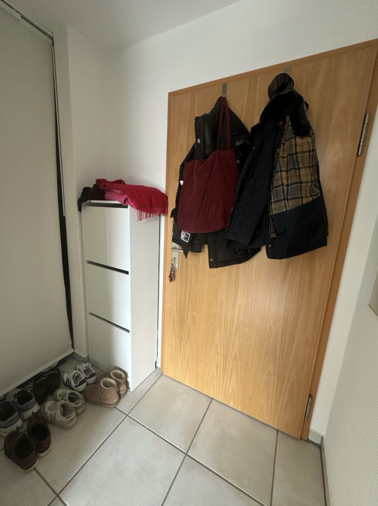 Hell & möblierte Wohnung mit Balkon – nur 3 Min. zur WHU - Bild 7