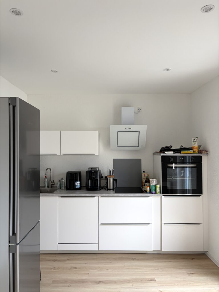 Schöne, neu renovierte und möblierte 2-Zimmer Wohnung - Bild 6