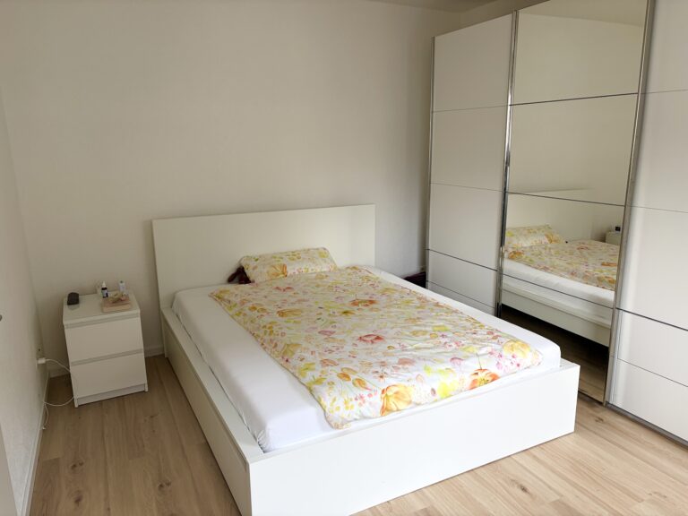 Schöne, neu renovierte und möblierte 2-Zimmer Wohnung - Bild 4