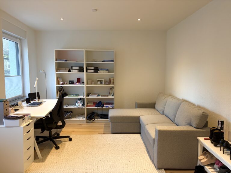 Schöne, neu renovierte und möblierte 2-Zimmer Wohnung - Bild 1