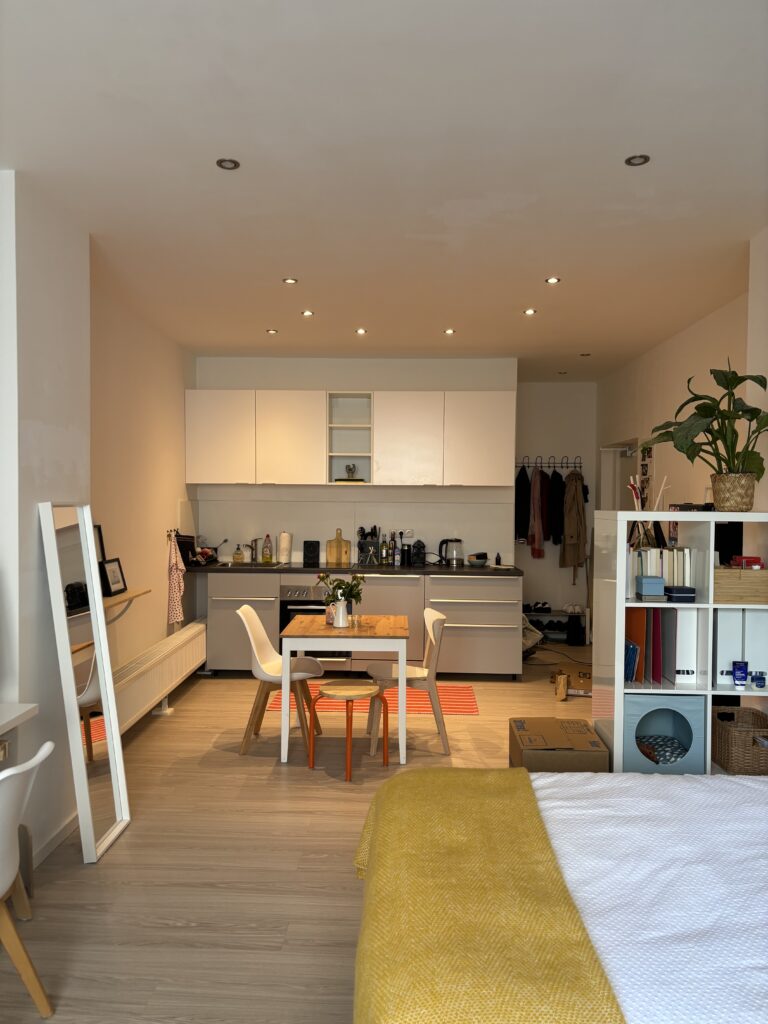 Hellenstraße 14 – Untermieter gesucht von Sommer bis Dezember 2026 - Bild 1