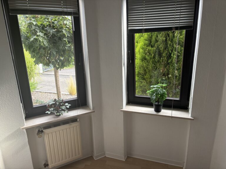 Ideal für WHU-Studierende: Moderne und voll möblierte/ausgestattete Wohnung mit Terrasse & Carport in Toplage von Vallendar – 550 € Warmmiete - Bild 3