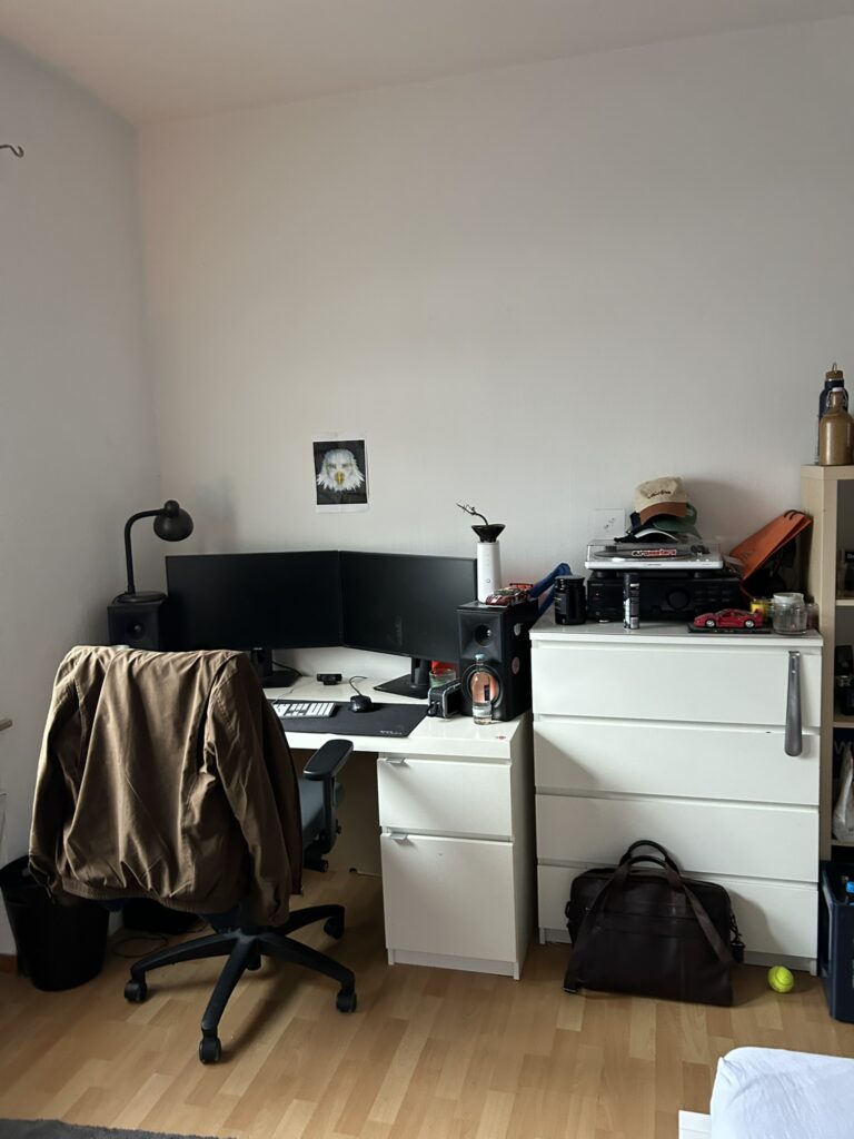 Fully Furnished Room only 20 seconds to WHU! - Bild 3