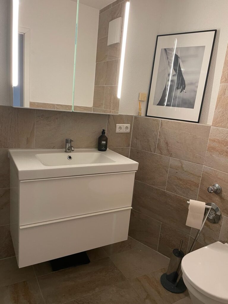 Fully Furnished 4 bedroom apartment-2 mins walk from WHU - Bild 6