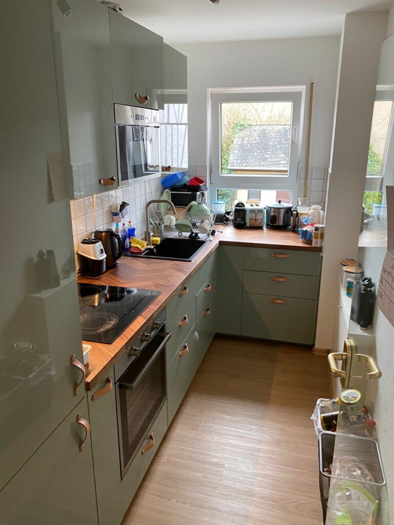 Fully Furnished 4 bedroom apartment-2 mins walk from WHU - Bild 4