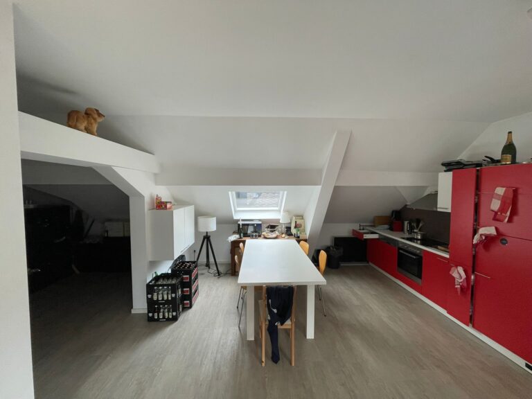 Vollständig möblierte und geräumige Wohnung für zwei Personen (Heerstr. 7)! - Bild 1