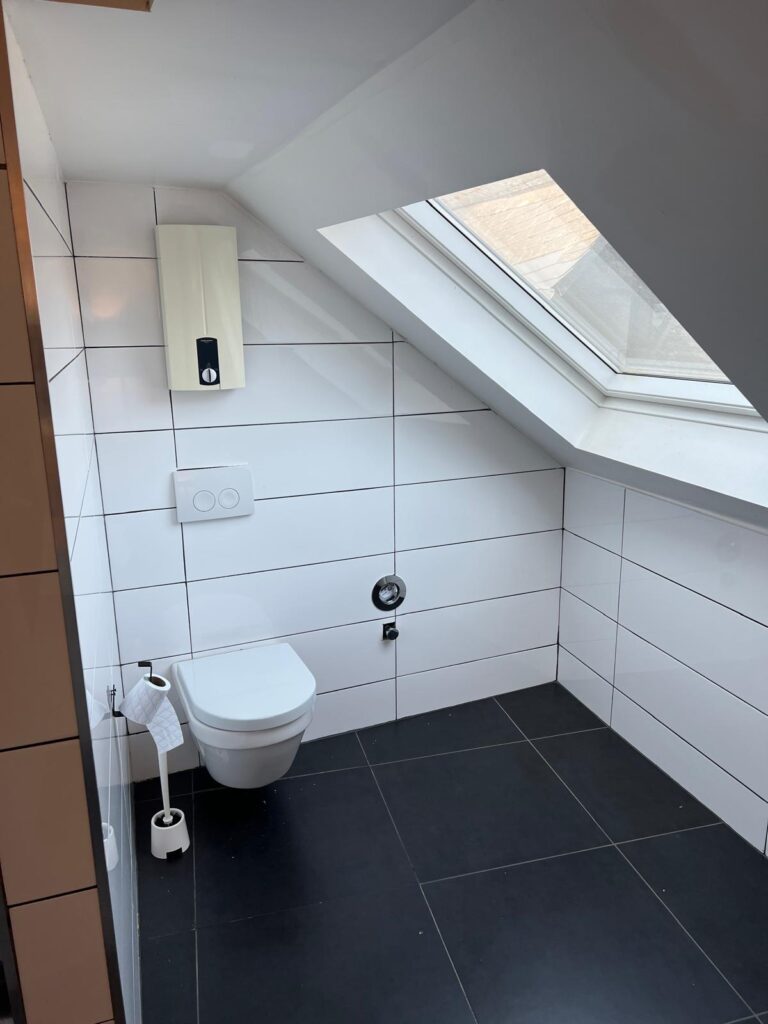 Vollständig möblierte und geräumige Wohnung für zwei Personen (Heerstr. 7)! - Bild 5