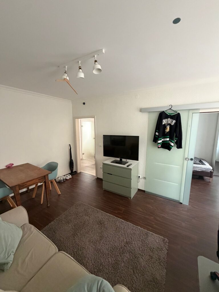 Modernly furnished ground-floor apartment (200 meters from WHU) - Bild 1