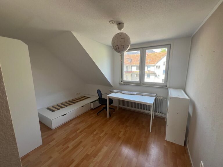 möbellierte 3-Zimmer Wohnung direkt neben der Uni (1 Minute) - Bild 6