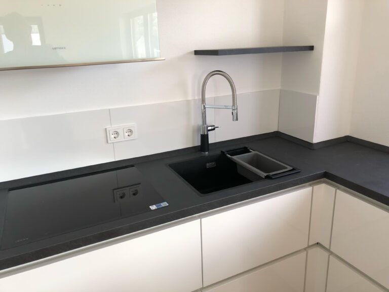 Helle 2,5 Zimmer Wohnung mit Balkon – Erstbezug nach Sanierung nahe WHU - Bild 6