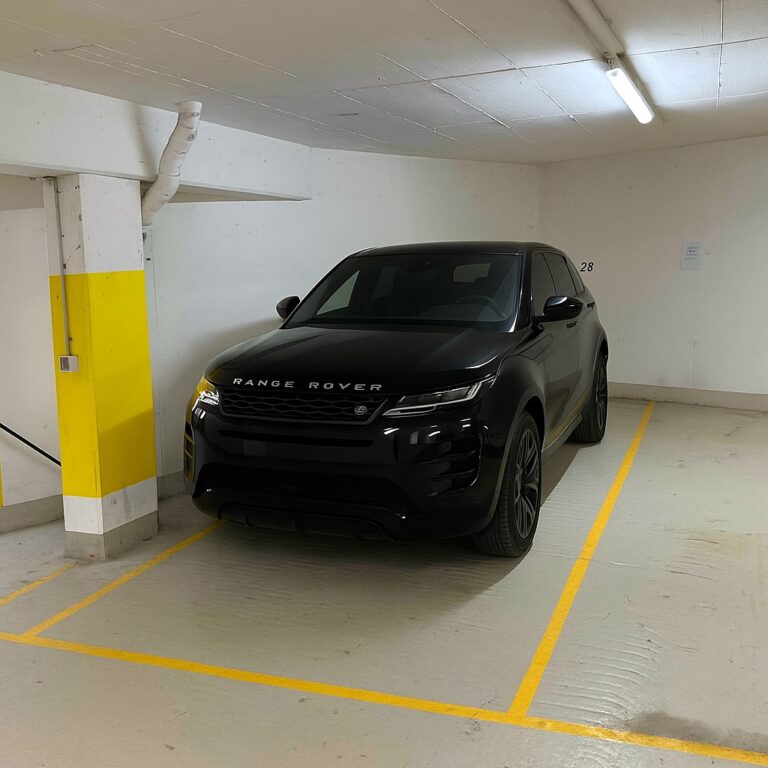 Möbliertes Apartment mit neuer Einbauküche, Tiefgaragenstellplatz, Balkon, Bad mit Badewanne, Abstellraum, Waschmaschine - Bild 9