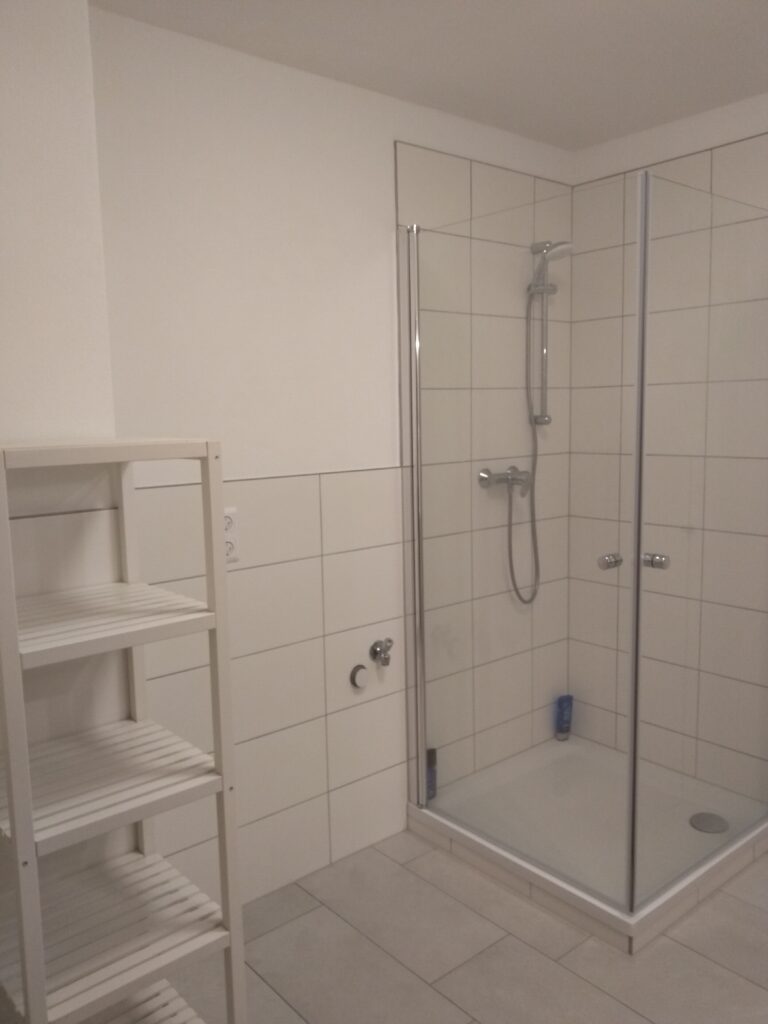 Room for rent (shared apartment for two): Eulerstrasse 9, D-56179 Vallendar (upper floor) - Bild 2