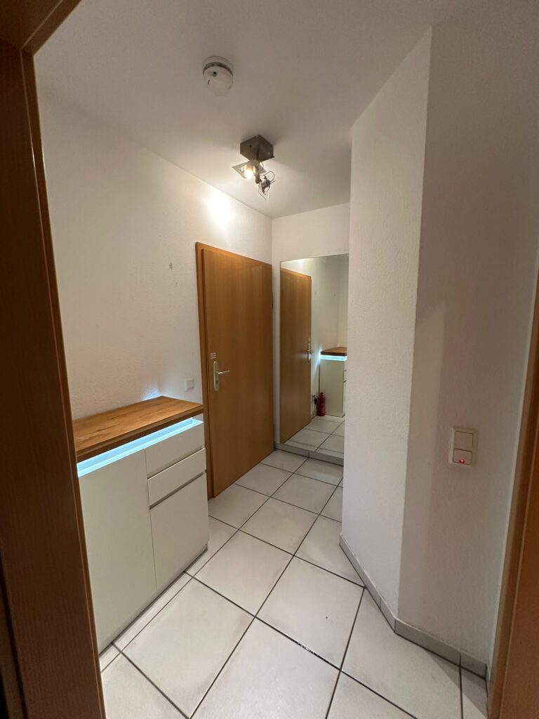 Ein Zimmer-Studentenwohung mit Möbellierung (Braugasse 5A) - Bild 9