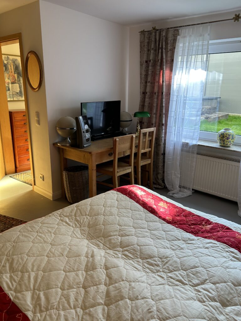 Großzügige möblierte Einliegerwohnung  in Bendorf-Sayn - Bild 5