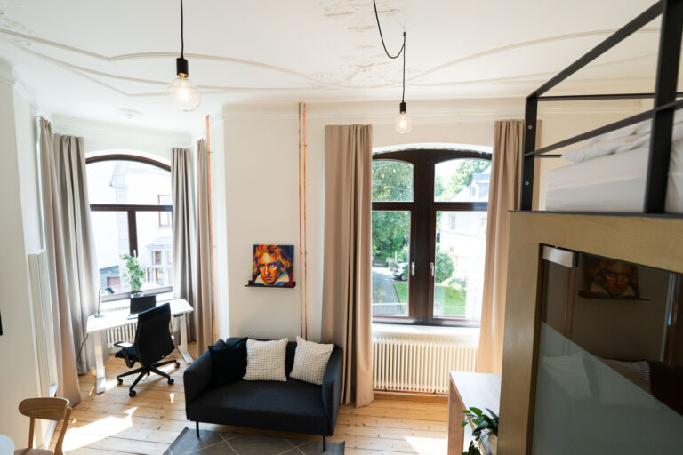 Möbliertes Studio-Apartment direkt an der WHU - Bild 3