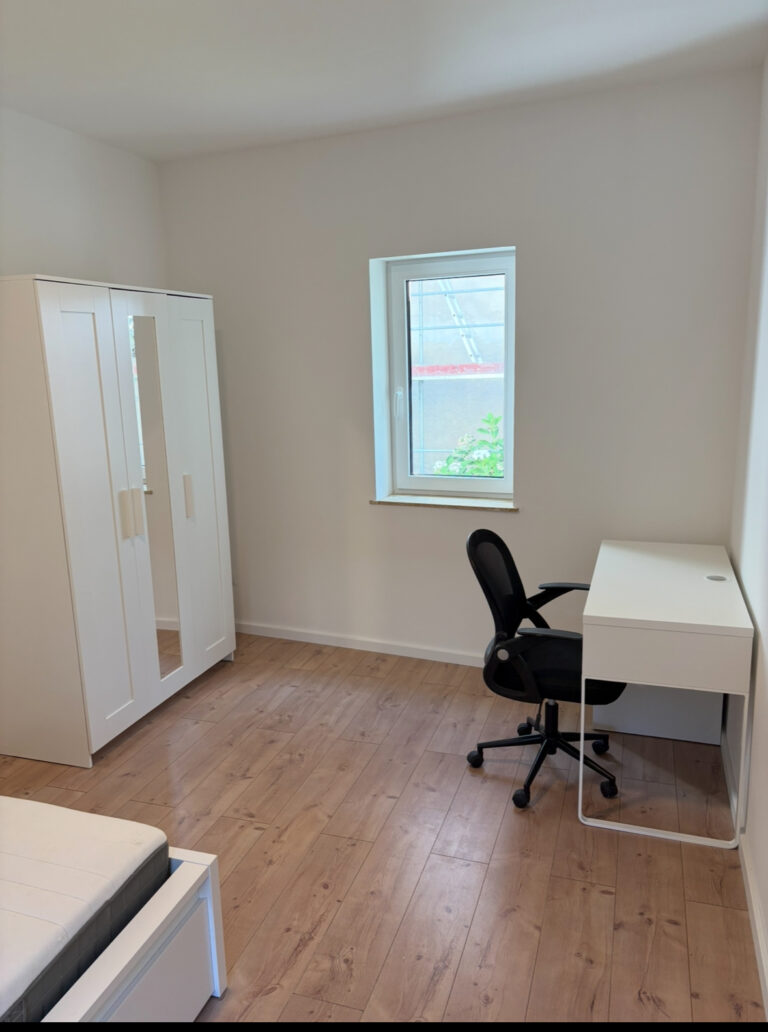 Room Available in a Shared Apartment in a Prime Location! - Bild 3