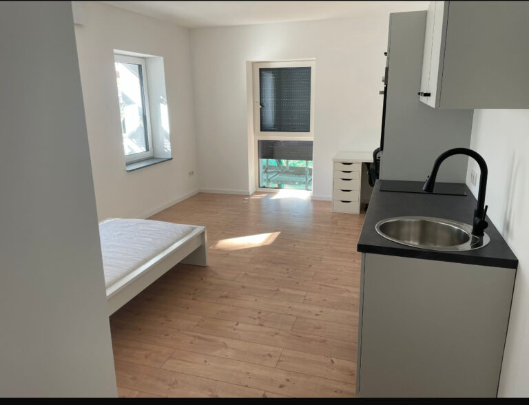 Renovated apartments now available! - Bild 1