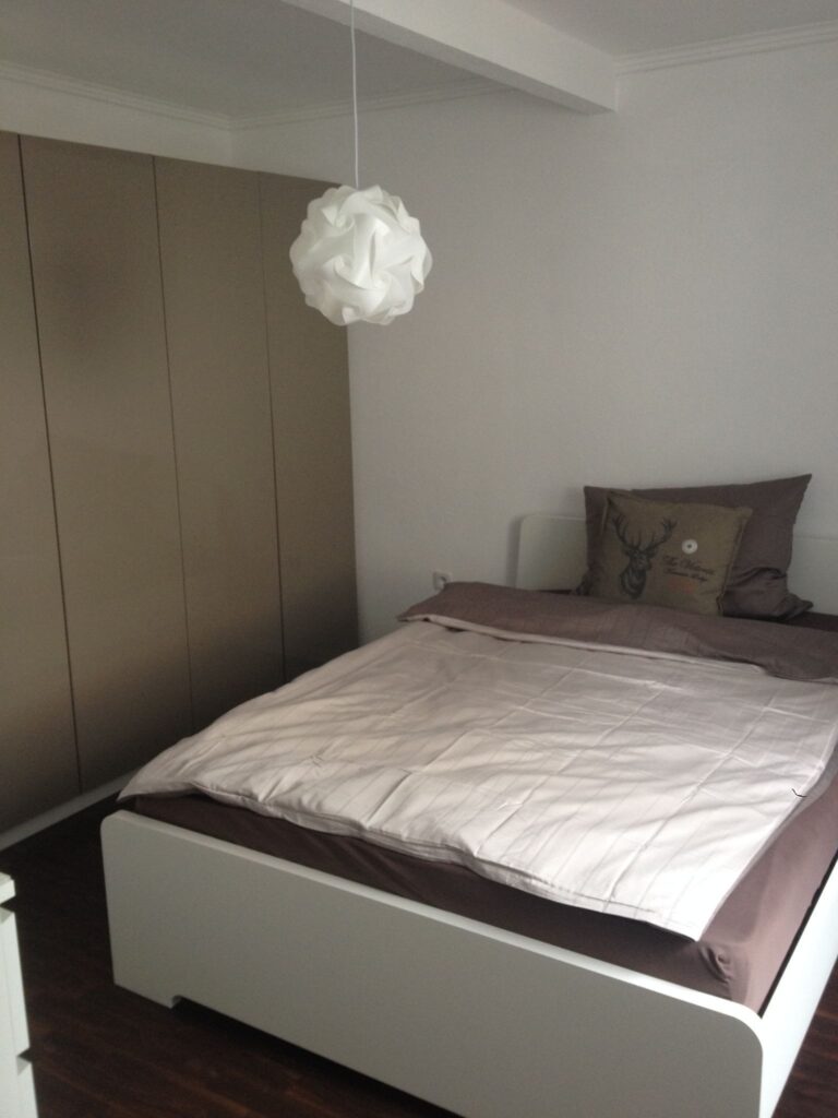 Furnished 4-bedroom apartment (new shared apartment possible) in the city center - Bild 6