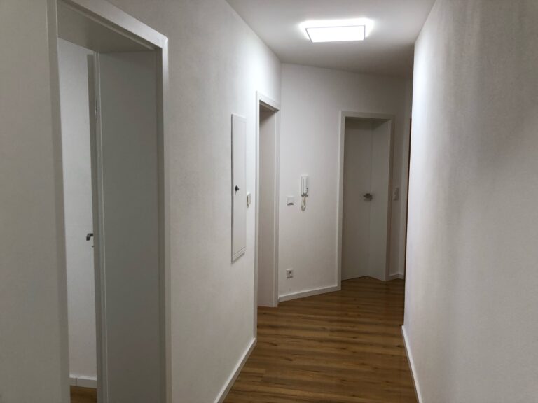 Helle 2,5 Zimmer Wohnung mit Balkon – Erstbezug nach Sanierung nahe WHU - Bild 5