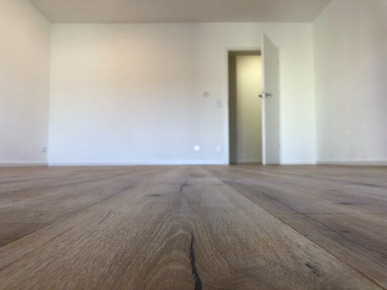 Helle 2,5 Zimmer Wohnung mit Balkon – Erstbezug nach Sanierung nahe WHU - Bild 3