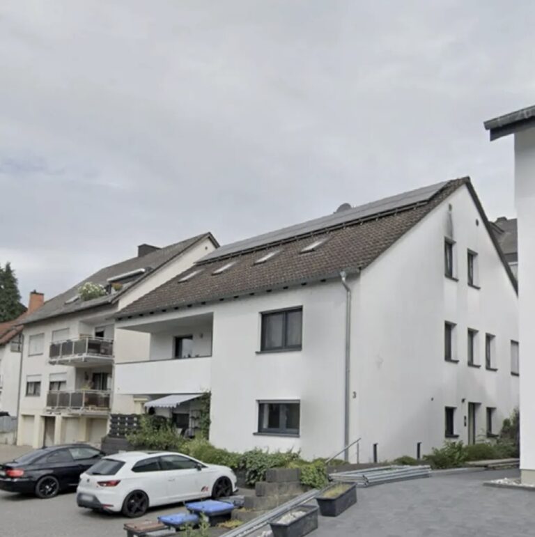 Schöne 2-Zimmer-DG-Wohnung mit Einbauküche in Vallendar – 3 Min. zur WHU - Bild 1