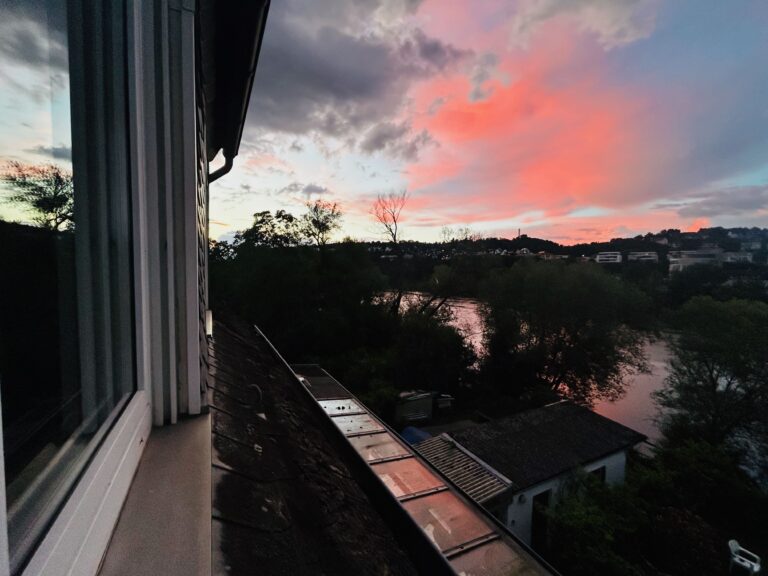 600 € warm – all-in: WG-Zimmer auf der Rheininsel, 10 Min. zur WHU - Bild 1