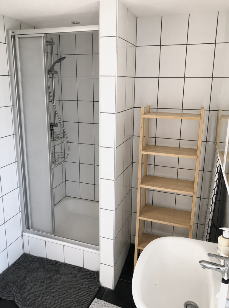 450 € warm | Möbliertes WG-Zimmer in 2er-WG | 2 Min. zur WHU | Balkon - Bild 7