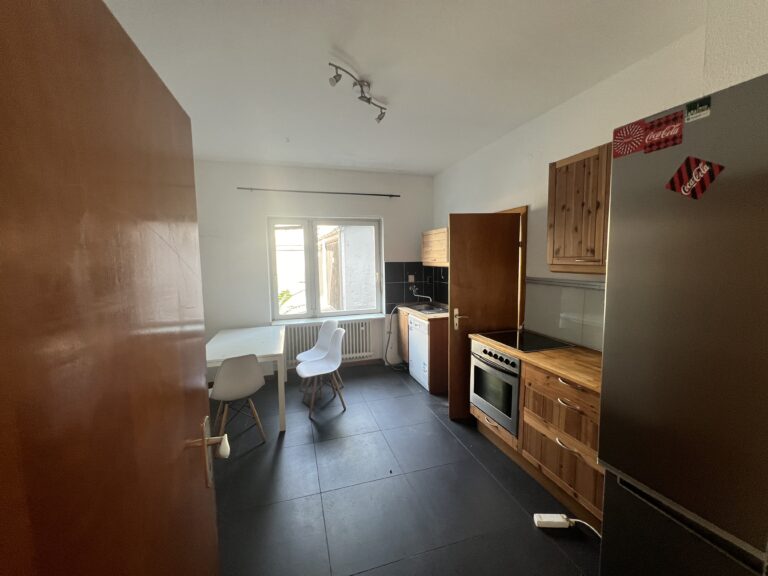 Großzügige 4-Zimmer-Wohnung - Bild 2