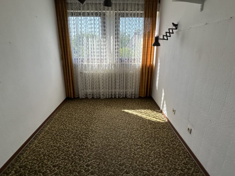 Room in a 2-person shared apartment with an additional, large living room - Bild 4
