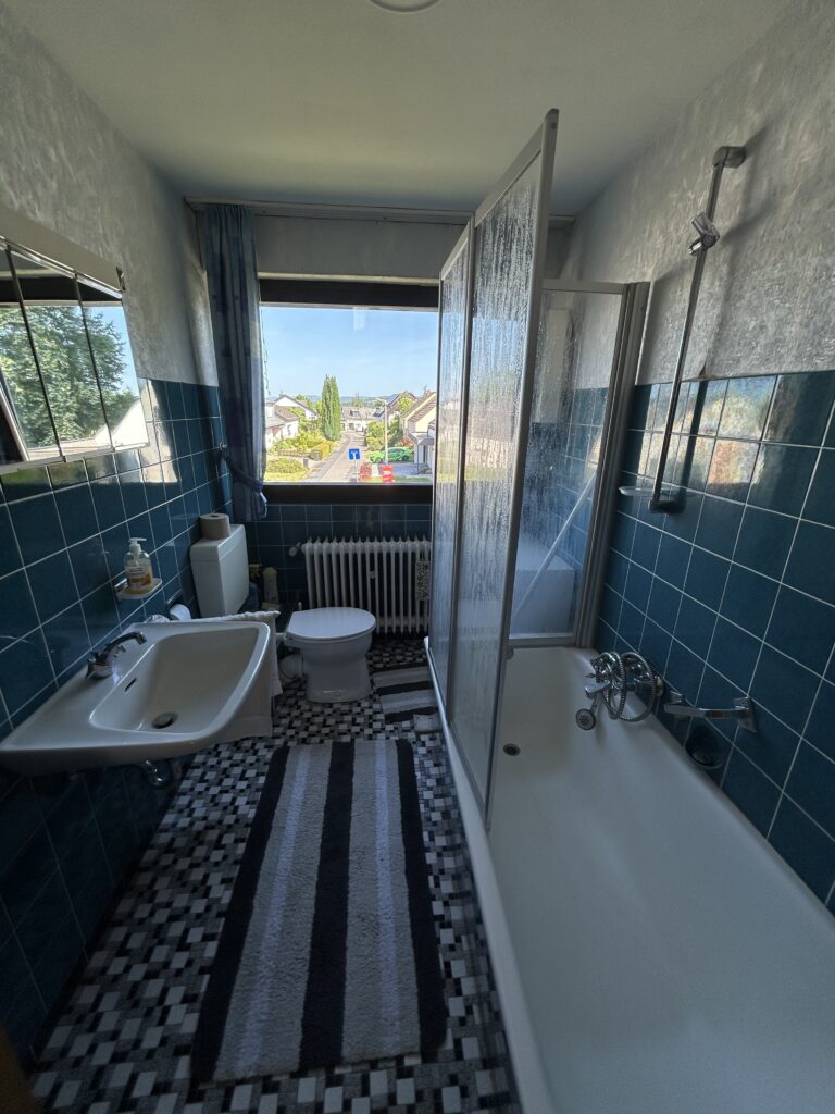 Room in a 2-person shared apartment with an additional, large living room - Bild 6