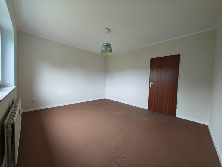 Helles möbliertes Zimmer in 3er WG mit 2 Bädern - Bild 6