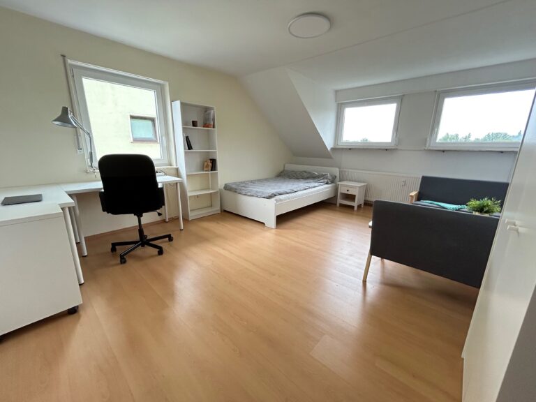 XXL rooms with sofa corner: Furnished 2-person flatshare for €600 all-in – flexible move-in & lease - Bild 2