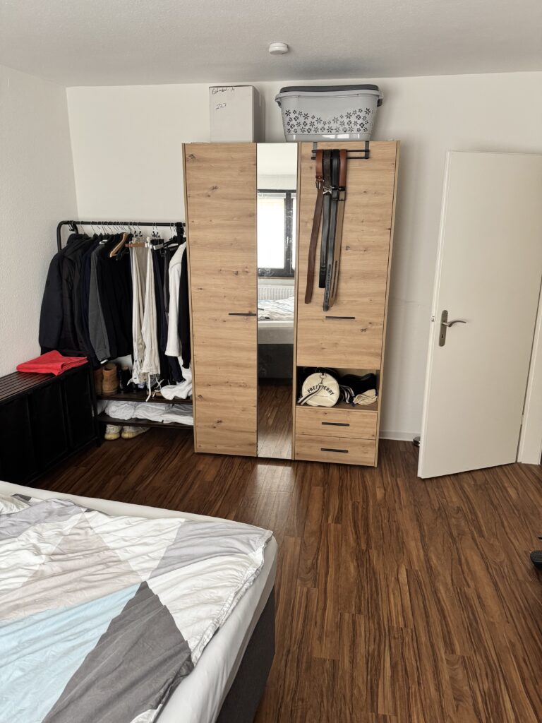 Bright 65 sqm Top-Floor Apartment | 30 sec to WHU | Available 01.07.25 - Bild 9