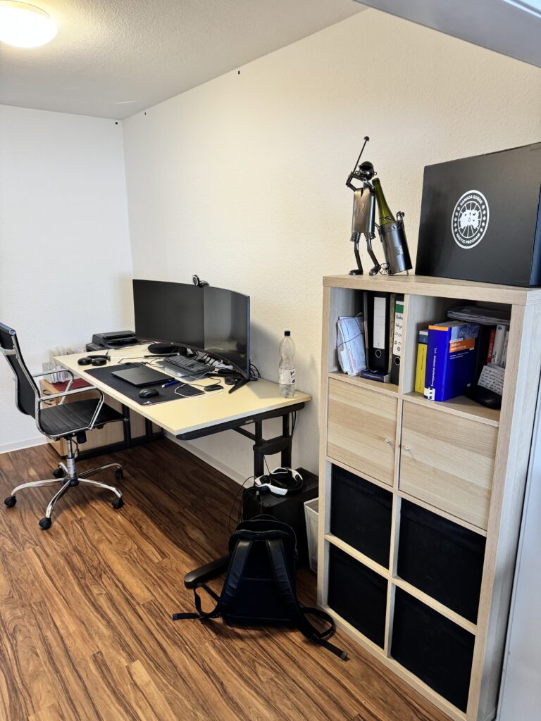 Bright 65 sqm Top-Floor Apartment | 30 sec to WHU | Available 01.07.25 - Bild 6