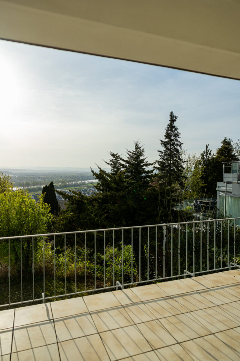 Attractive 3-room apartment with a balcony, perfect for shared living, in Vallendar’s “Gartenstadt” neighborhood, with the Rhine Valley at your feet—available starting August 1, 2026! - Bild 5
