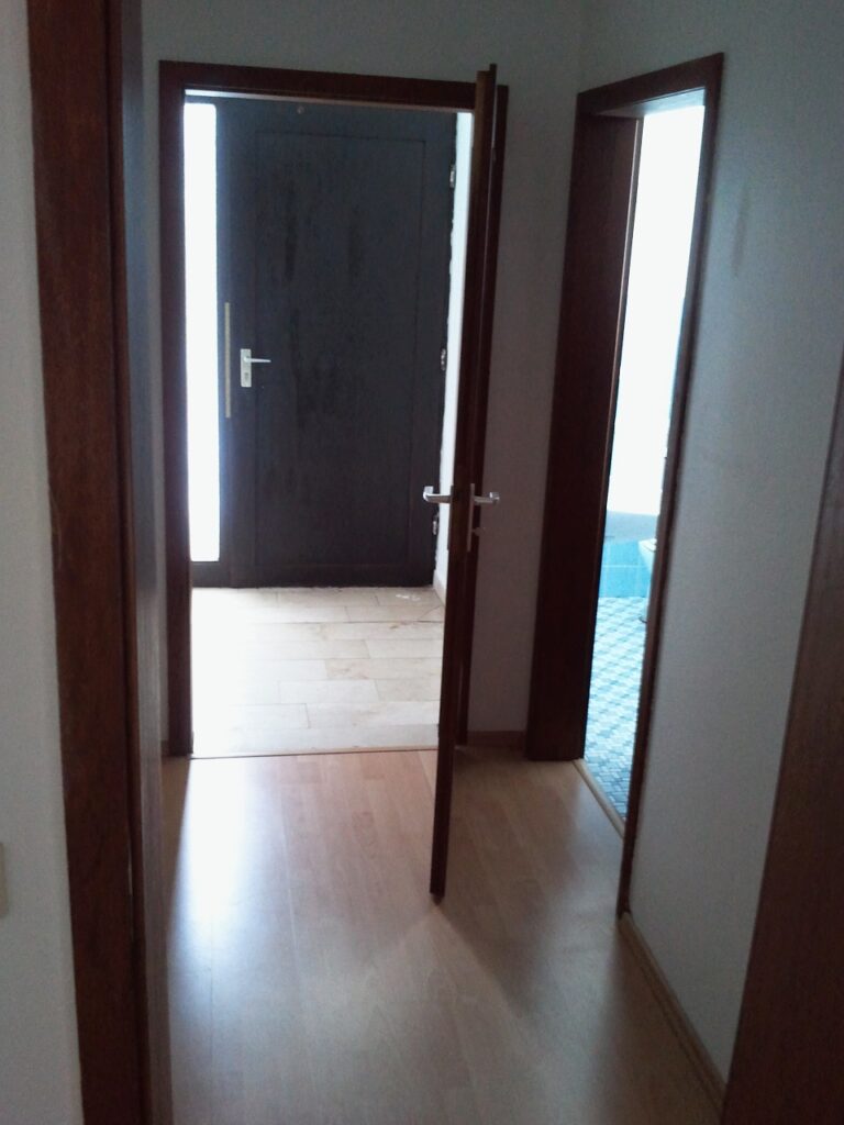 Quiet 2-bedroom apartment with a bathroom and a large terrace, 1 km from WHU, for 390 euros - Bild 6