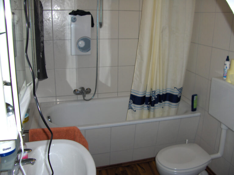 2 ZKB, 72qm, 212 Meter vom Campus, 600 € + 200 € NK + Strom - Bild 7