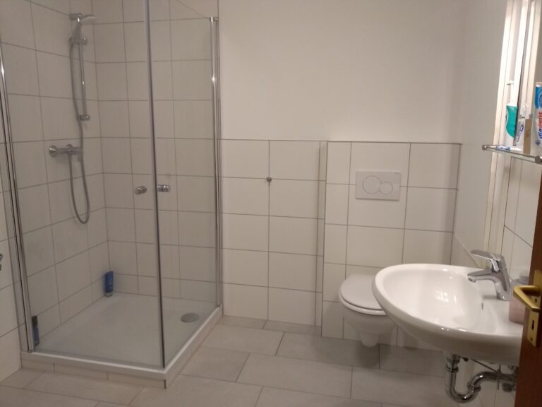 Student Room for Rent (2-person shared apartment): Eulerstrasse 9, D-56179 Vallendar (upper floor) - Bild 2