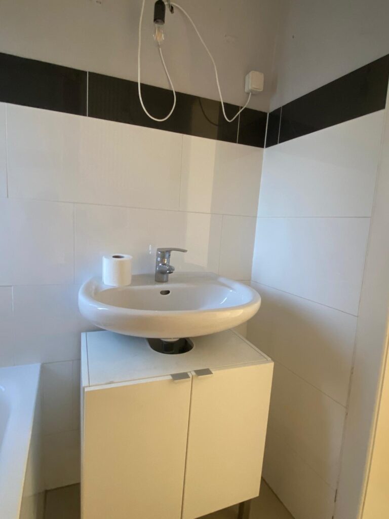 Bright & Fully Furnished 2-Bedroom Shared Apartment in Düsseldorf-Oberbilk - Bild 3
