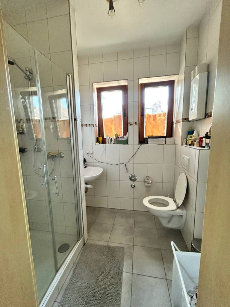 Cozy 2-room apartment, just 3 minutes from WHU - Bild 2