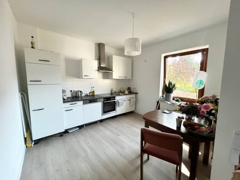 Cozy 2-room apartment, just 3 minutes from WHU - Bild 4