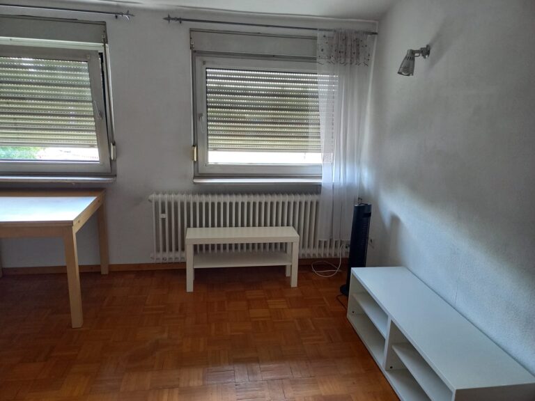 Möblierte 75qm Nichtraucher Dachgeschoss-Wohnung Nähe WHU - Bild 5