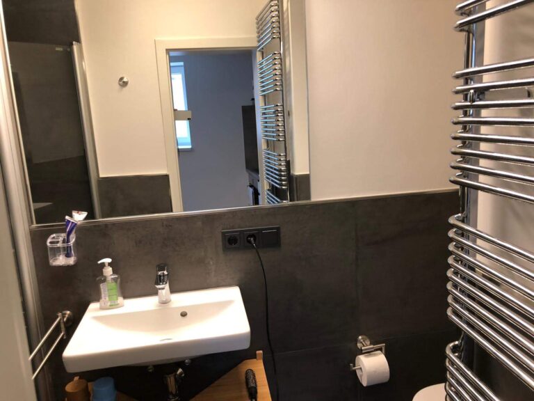 Moderne möblierte 1-Zimmer-Apartment im WHU-Studentenhaus H-10: 1 Minute zum Campus - Bild 5